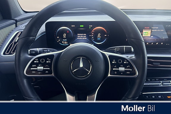 Mercedes-Benz EQC400 12 of 23