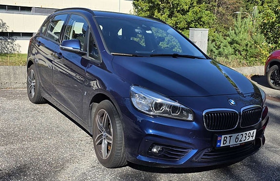 BMW 225xe 3 of 10