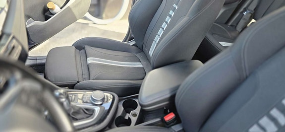 BMW 225xe 8 of 10