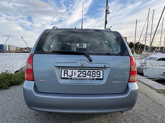 Toyota Corolla 11 of 30