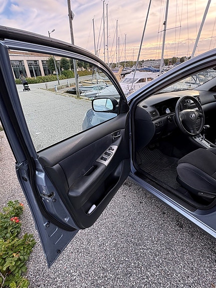 Toyota Corolla 23 of 30