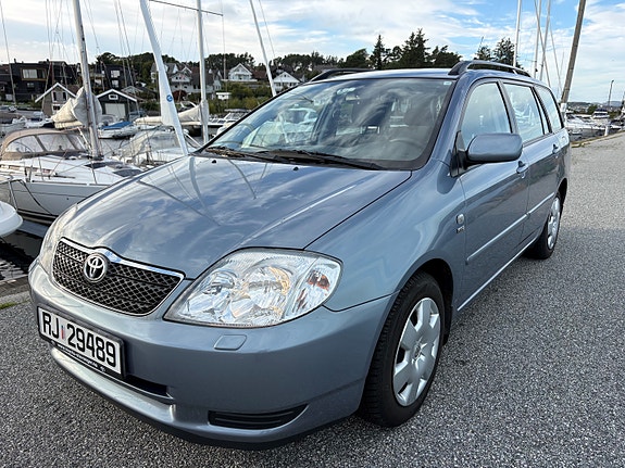 Toyota Corolla 7 of 30