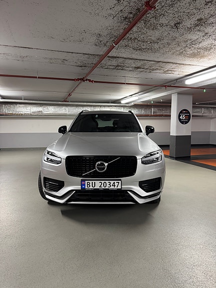 Volvo XC90 8 of 23