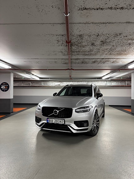 Volvo XC90 7 of 23