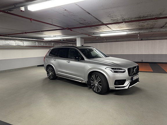 Volvo XC90 3 of 23