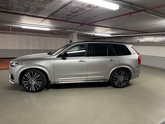 Volvo XC90 5 of 23