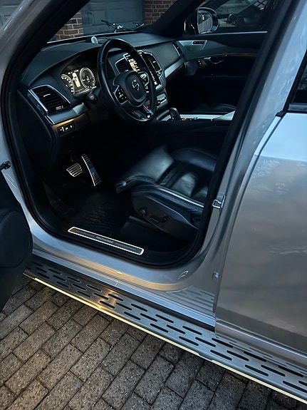 Volvo XC90 17 of 23