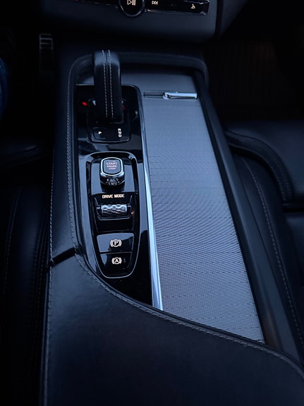 Volvo XC90 15 of 23