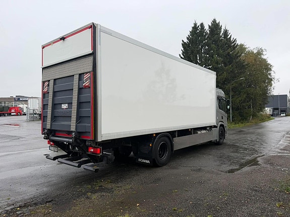 Scania P 320 B4x2NB 18ppl med kjøleaggregat 3 of 8
