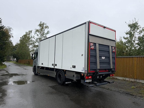 Scania P 320 B4x2NB 18ppl med kjøleaggregat 4 of 8