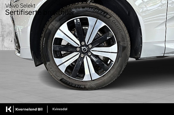 Volvo XC60 12 of 30