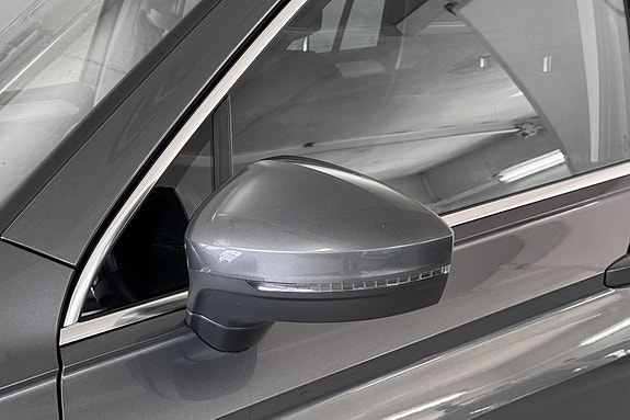Volkswagen Tiguan 6 of 30