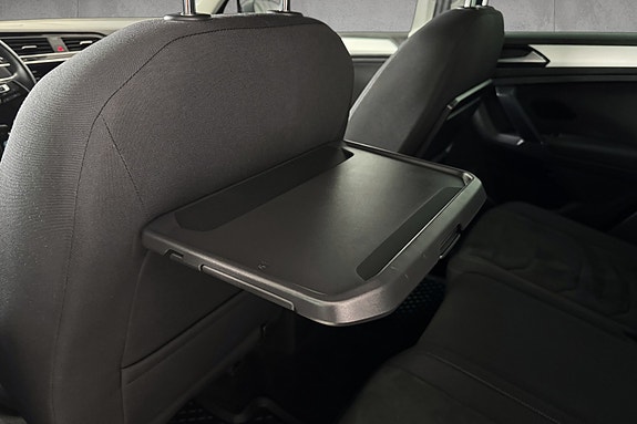 Volkswagen Tiguan 23 of 30