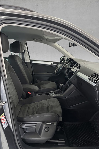Volkswagen Tiguan 16 of 30