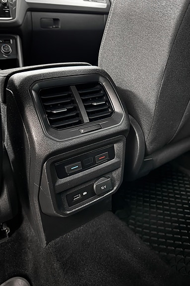 Volkswagen Tiguan 24 of 30