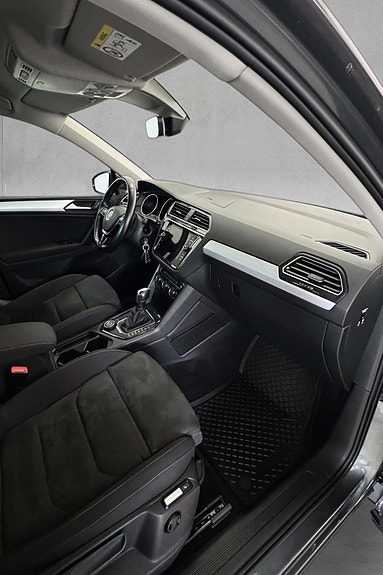 Volkswagen Tiguan 17 of 30