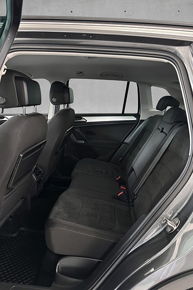 Volkswagen Tiguan 22 of 30