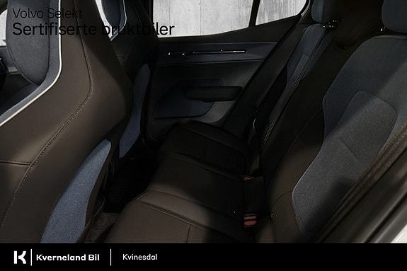 Volvo EX30 18 of 29