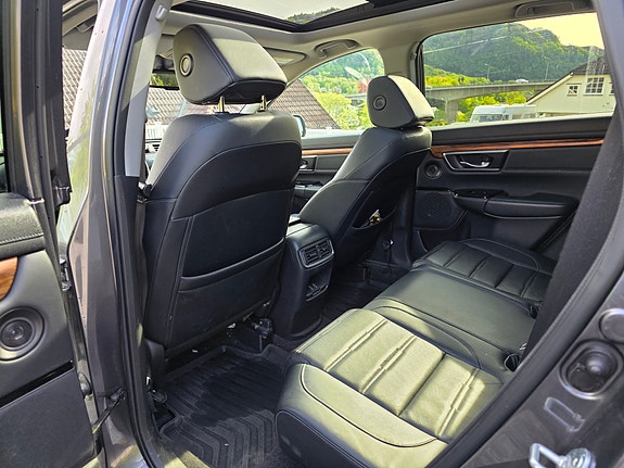 Honda CR-V 5 of 9