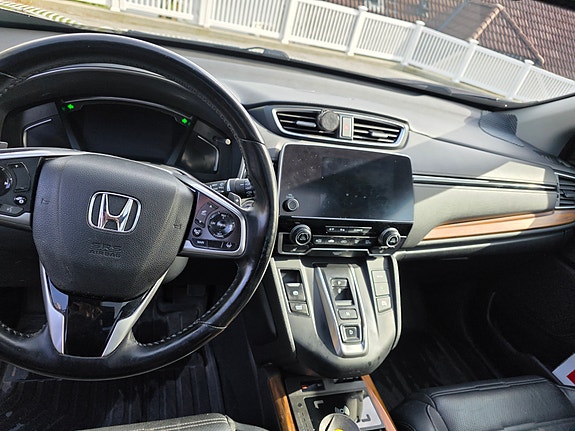 Honda CR-V 3 of 9