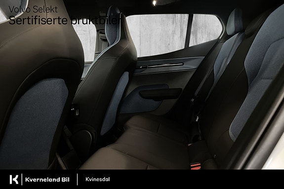 Volvo EX30 18 of 29