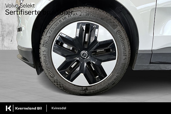 Volvo EX30 11 of 29