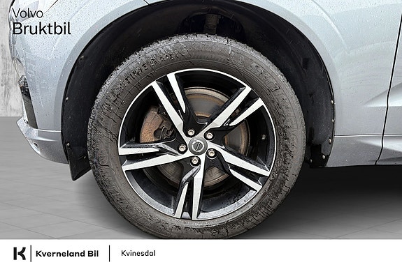 Volvo XC60 10 of 25