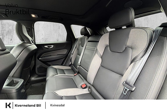 Volvo XC60 13 of 25