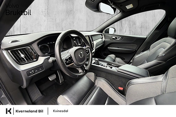 Volvo XC60 12 of 25
