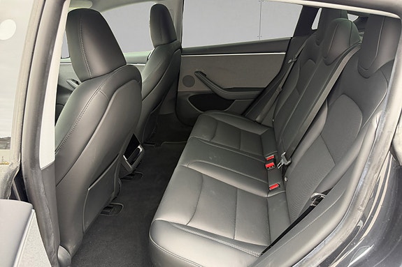 Tesla Model 3 13 of 19