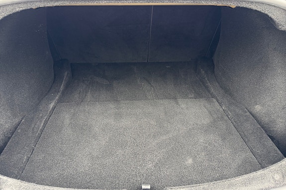 Tesla Model 3 17 of 19