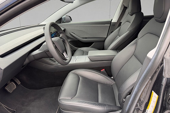 Tesla Model 3 12 of 19