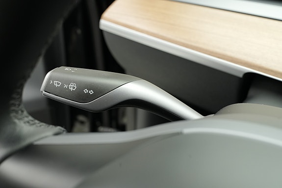 Tesla Model Y 30 of 30
