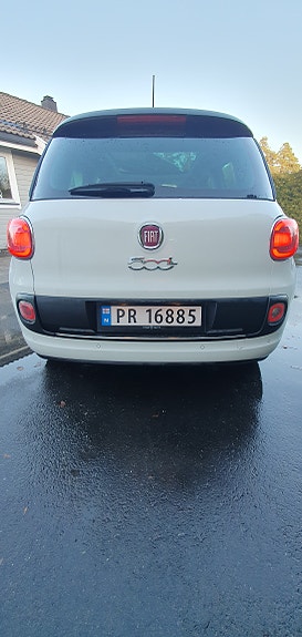 Fiat 500L 3 of 8