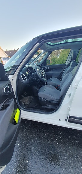 Fiat 500L 4 of 8