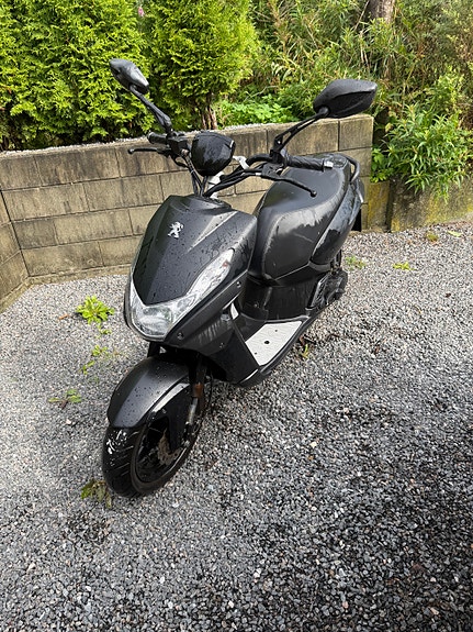 Peugeot Kisbee 2 of 6