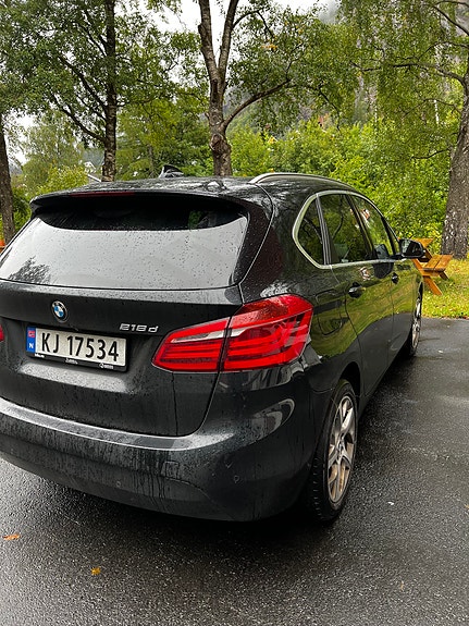 BMW 218d 2 of 6