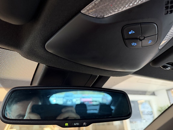 Toyota C-HR 9 of 12