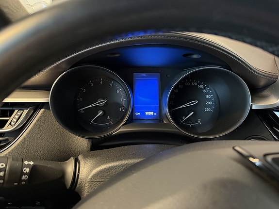 Toyota C-HR 6 of 12