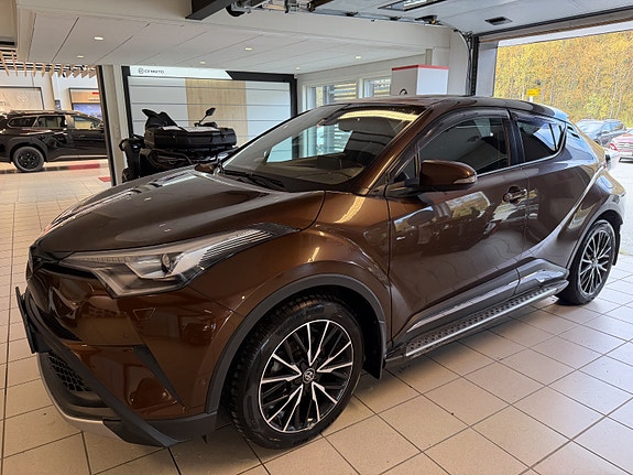 Toyota C-HR 3 of 12