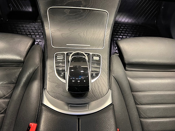 Mercedes-Benz GLC350 e 19 of 30