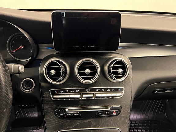 Mercedes-Benz GLC350 e 16 of 30
