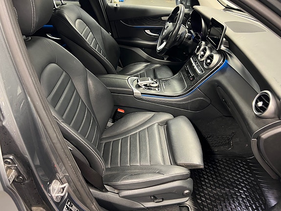 Mercedes-Benz GLC350 e 13 of 30