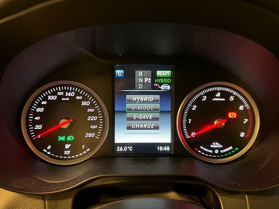 Mercedes-Benz GLC350 e 22 of 30