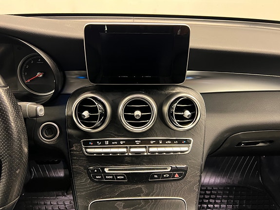 Mercedes-Benz GLC350 e 15 of 30
