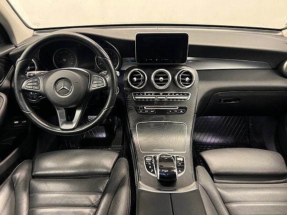 Mercedes-Benz GLC350 e 11 of 30