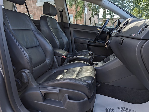 Volkswagen Golf Plus 16 of 28