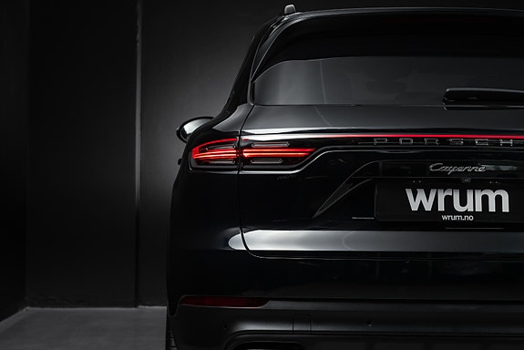 Porsche Cayenne 17 of 30