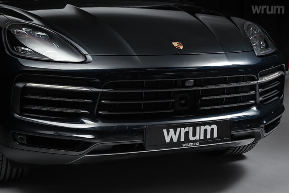 Porsche Cayenne 9 of 30