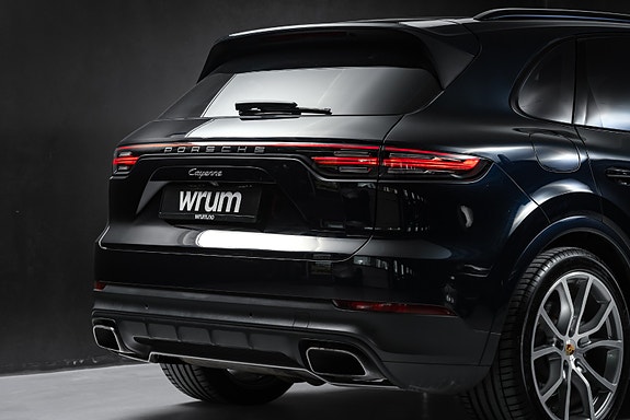 Porsche Cayenne 15 of 30